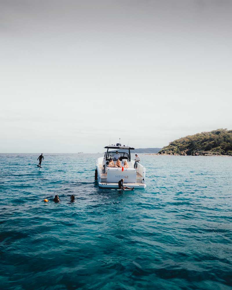 Session efoil au départ d'un bateau à Saint-Tropez